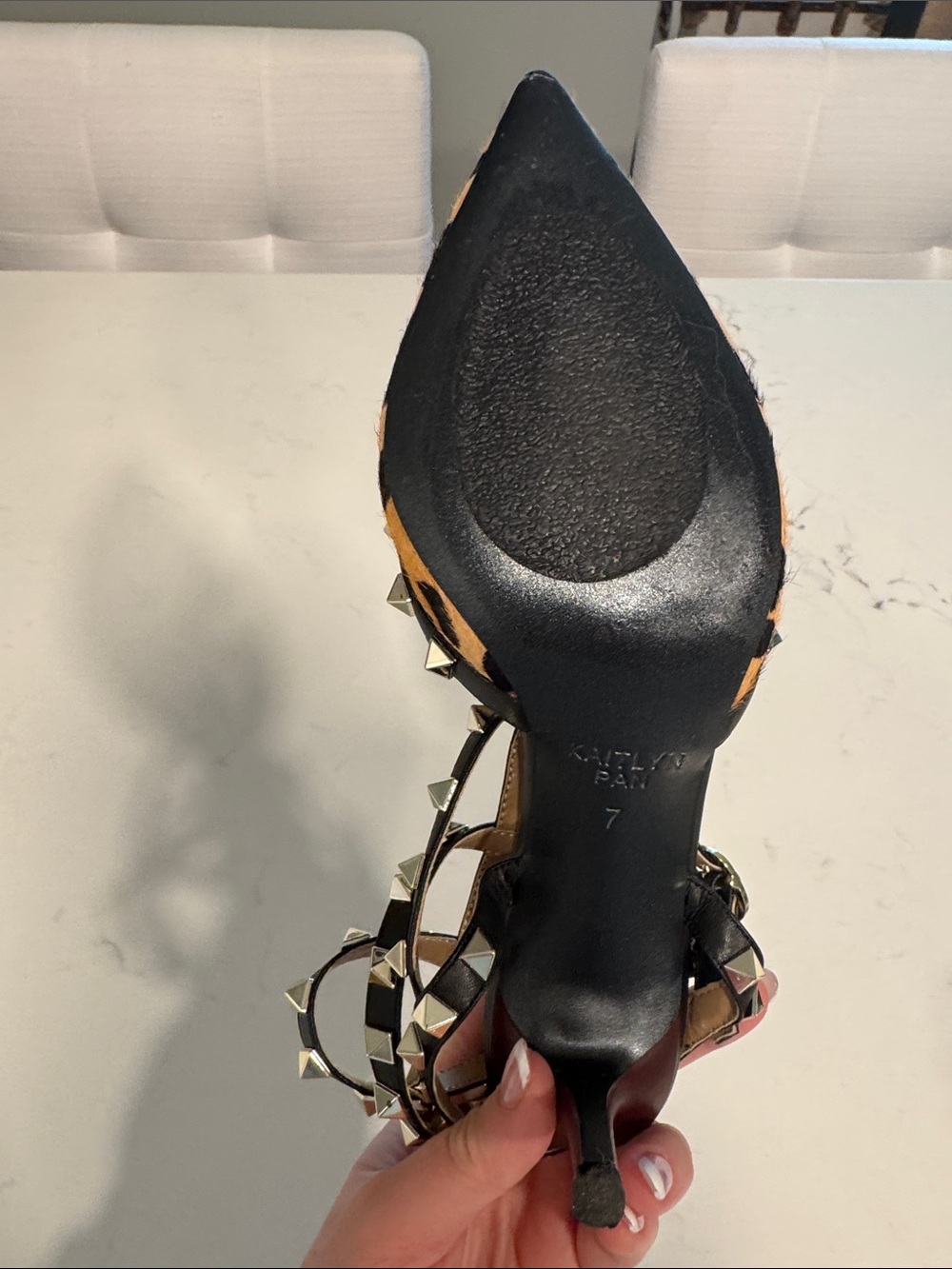 Kaitlyn Pan Rockstud Leopard Print Calf Hair Pointed T-Strap Kitten Heels Sz 7 - Picture 6 of 9